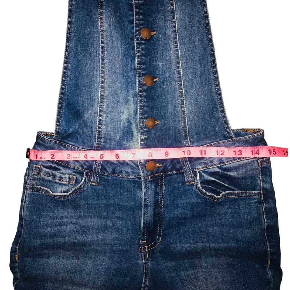 GUC✨ REFUGE women's medium blue jean denim overalls with criss cross back straps - Picture 13 of 13